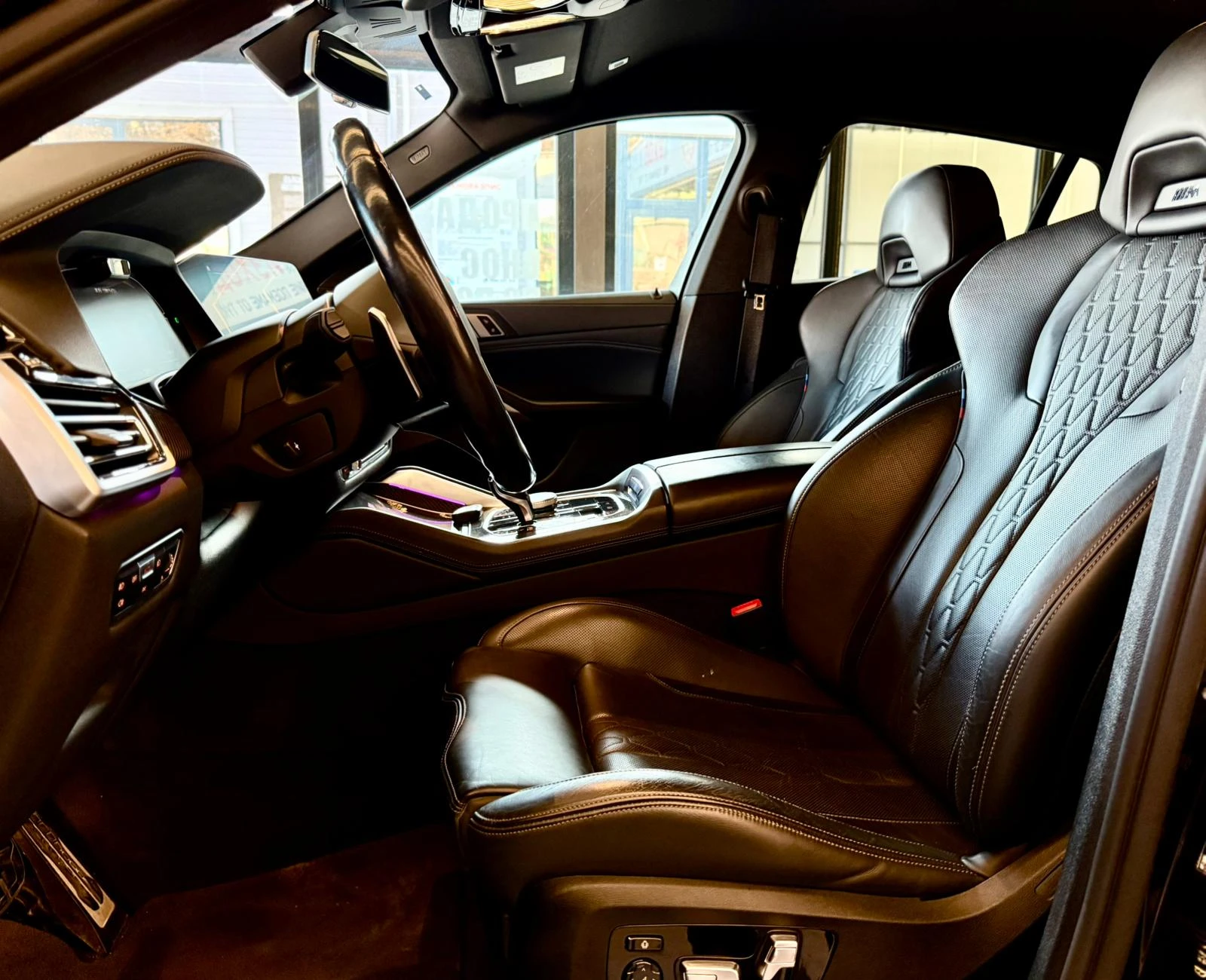 BMW X6 M50i* xDrive* V8 TwinPower* Лизинг, снимка 7 - Автомобили и джипове - 53712622