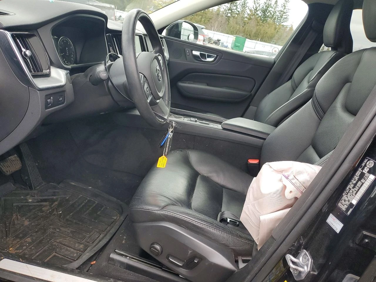 Volvo XC60 T6 AWD Momentum, снимка 7 - Автомобили и джипове - 54102642