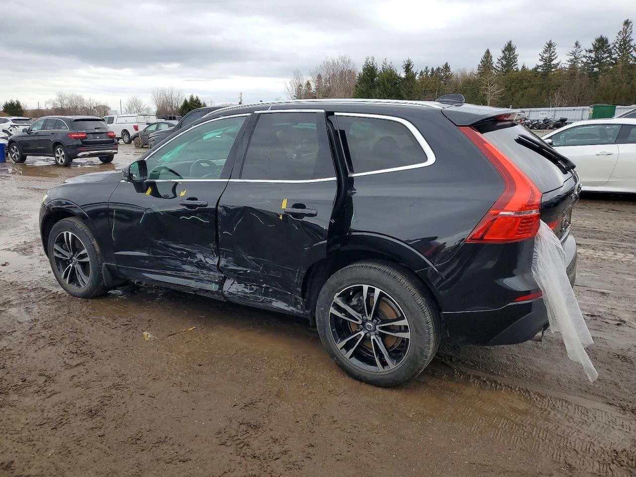 Volvo XC60 T6 AWD Momentum, снимка 3 - Автомобили и джипове - 54102642
