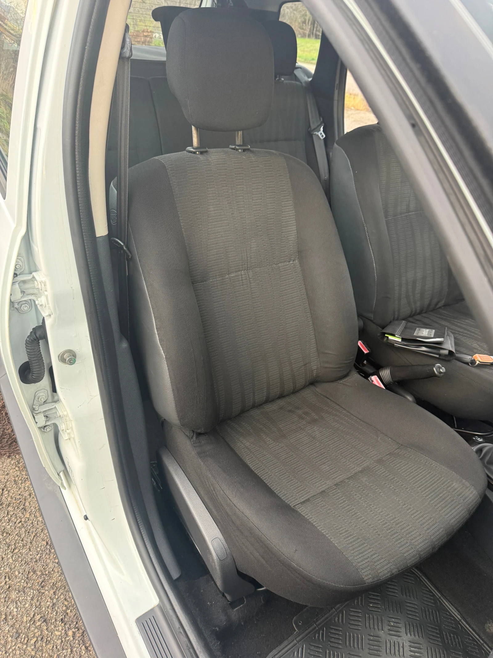 Dacia Duster 1.6i ГАЗ ИТАЛИЯ, снимка 7 - Автомобили и джипове - 54349324