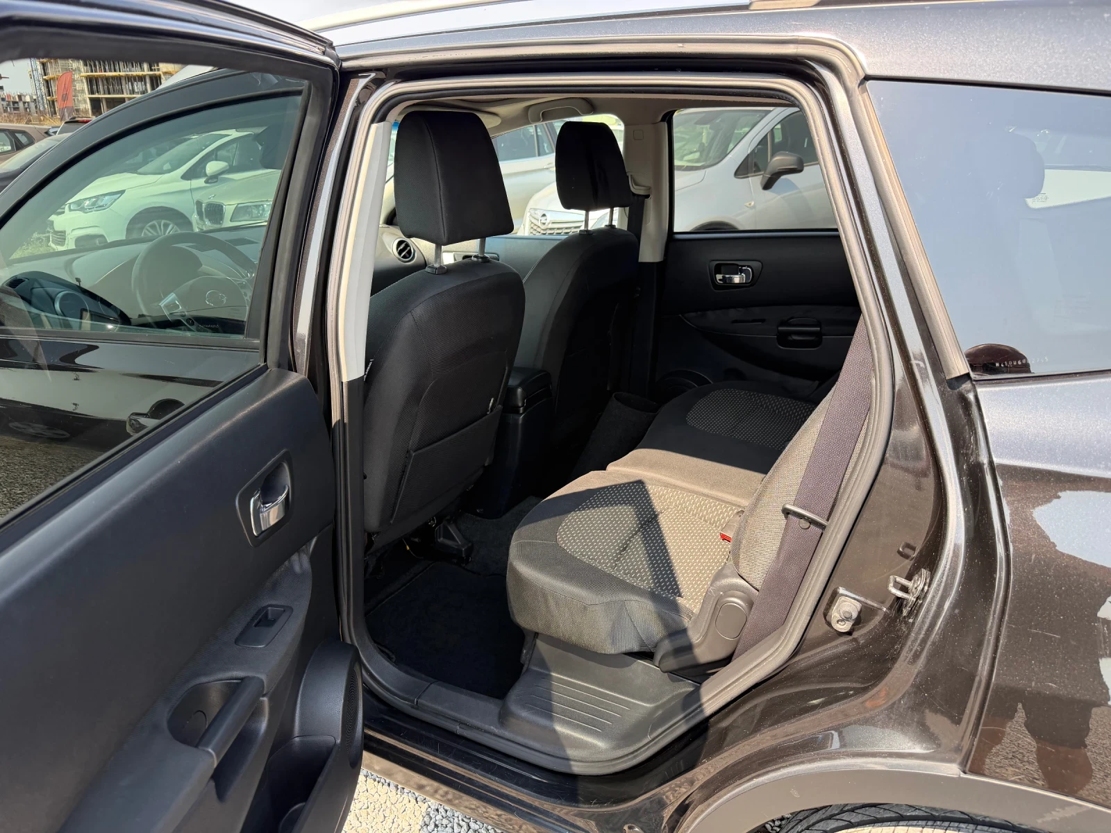 Nissan Qashqai 2.0 ������ ��� ������� 4x4 �������� 6+ 1 | Mobile.bg � ����������� 8