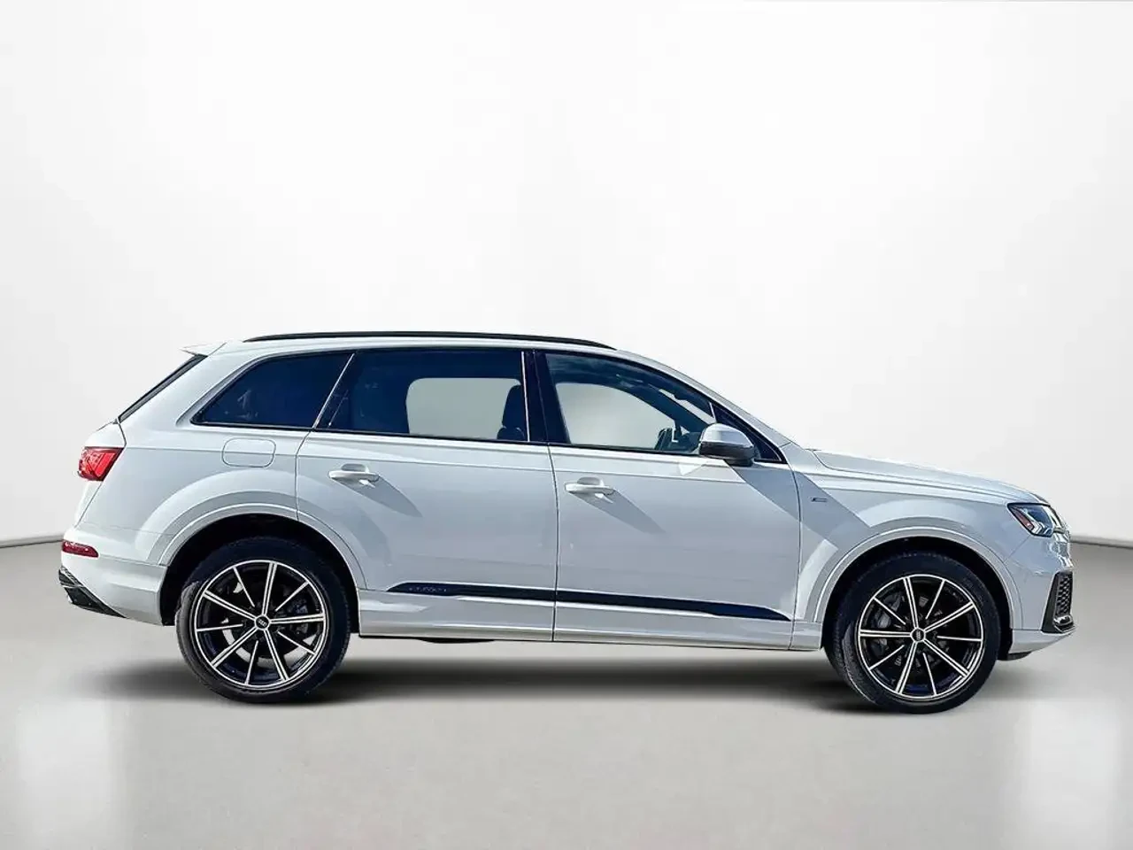 Audi Q7, снимка 6 - Автомобили и джипове - 56181007