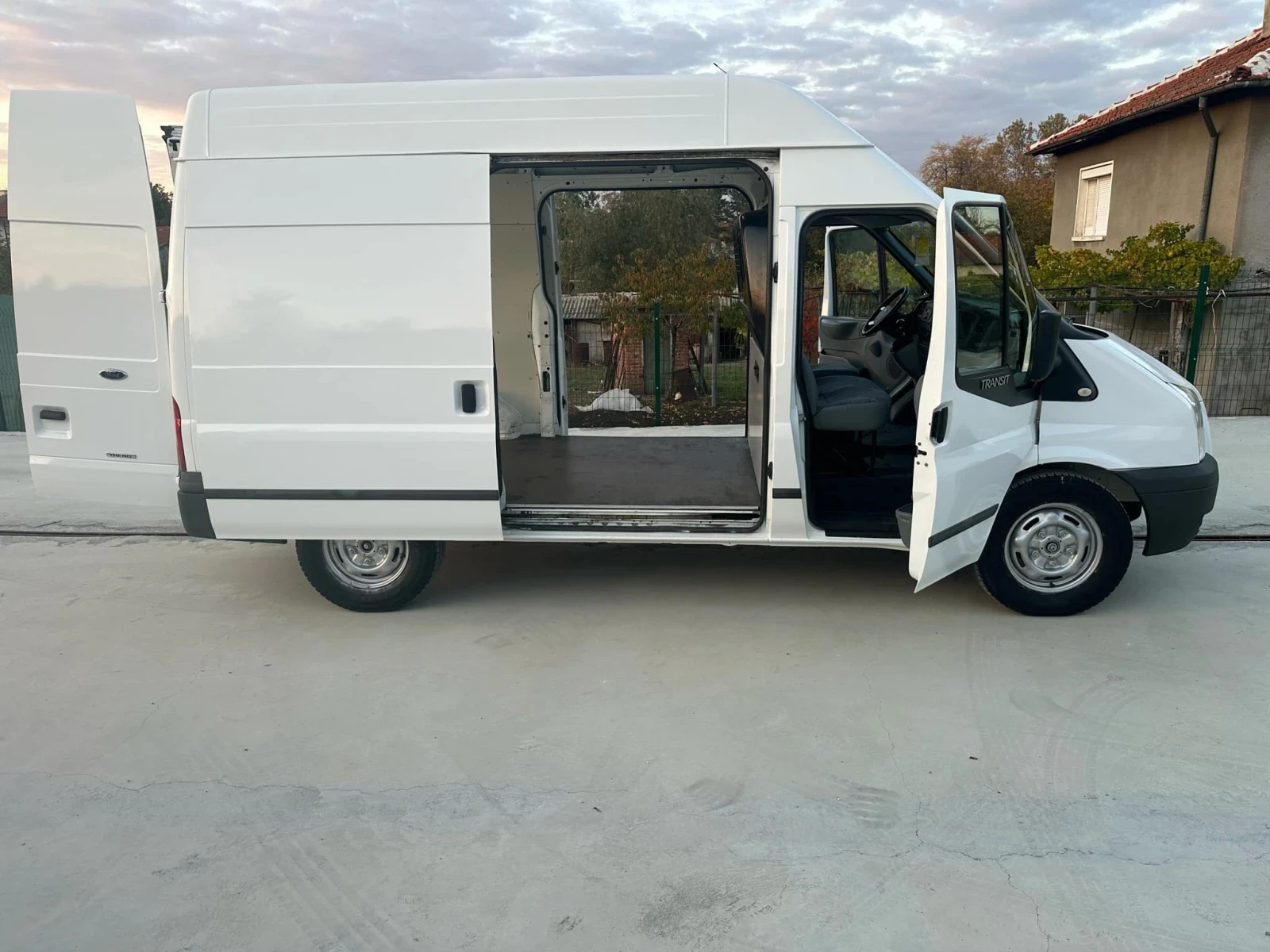 Ford Transit Тренд - изображение 6