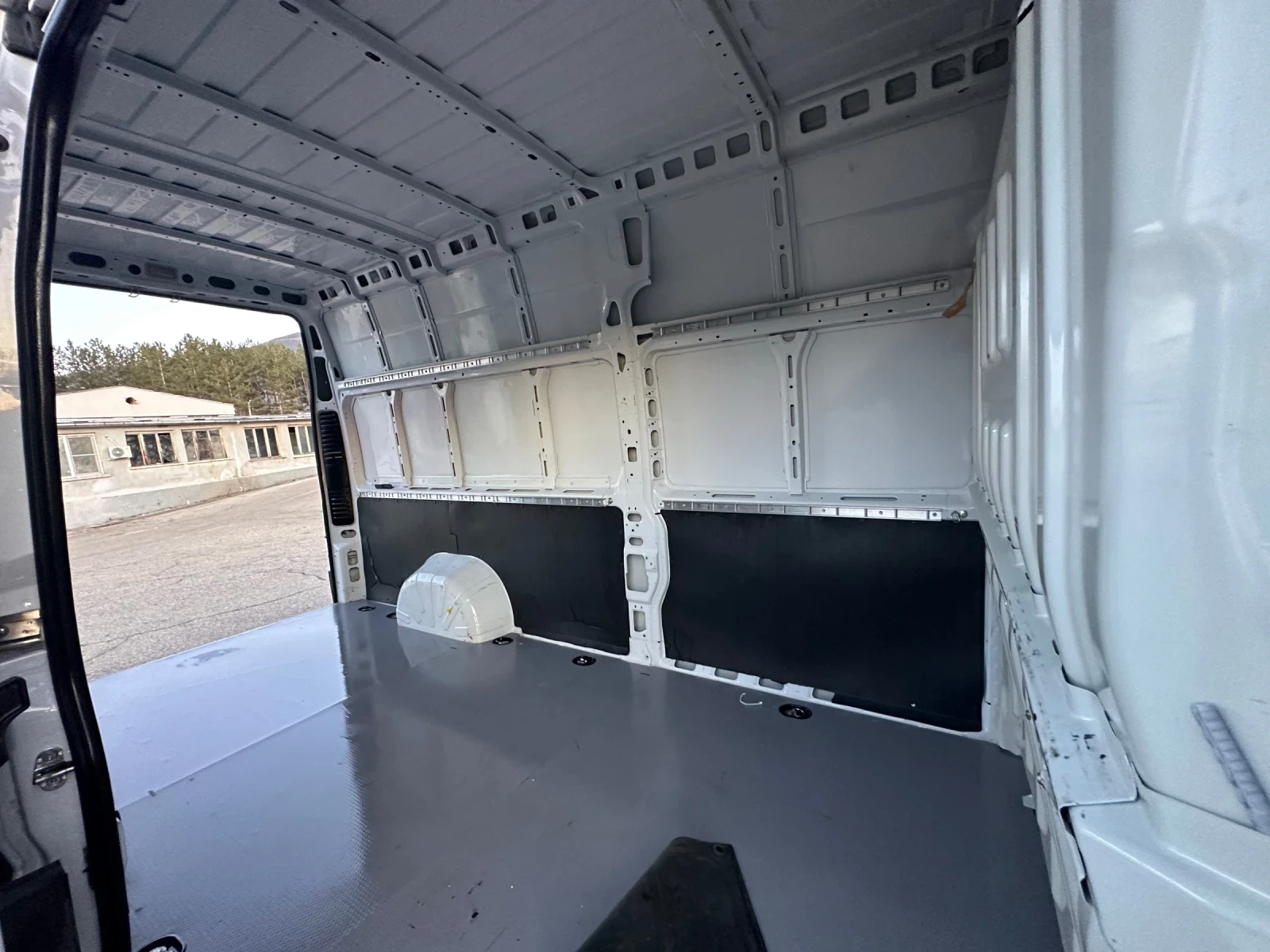 Citroen Jumpy L4H3 2.2 Blue HDi 140 MAXI - изображение 6