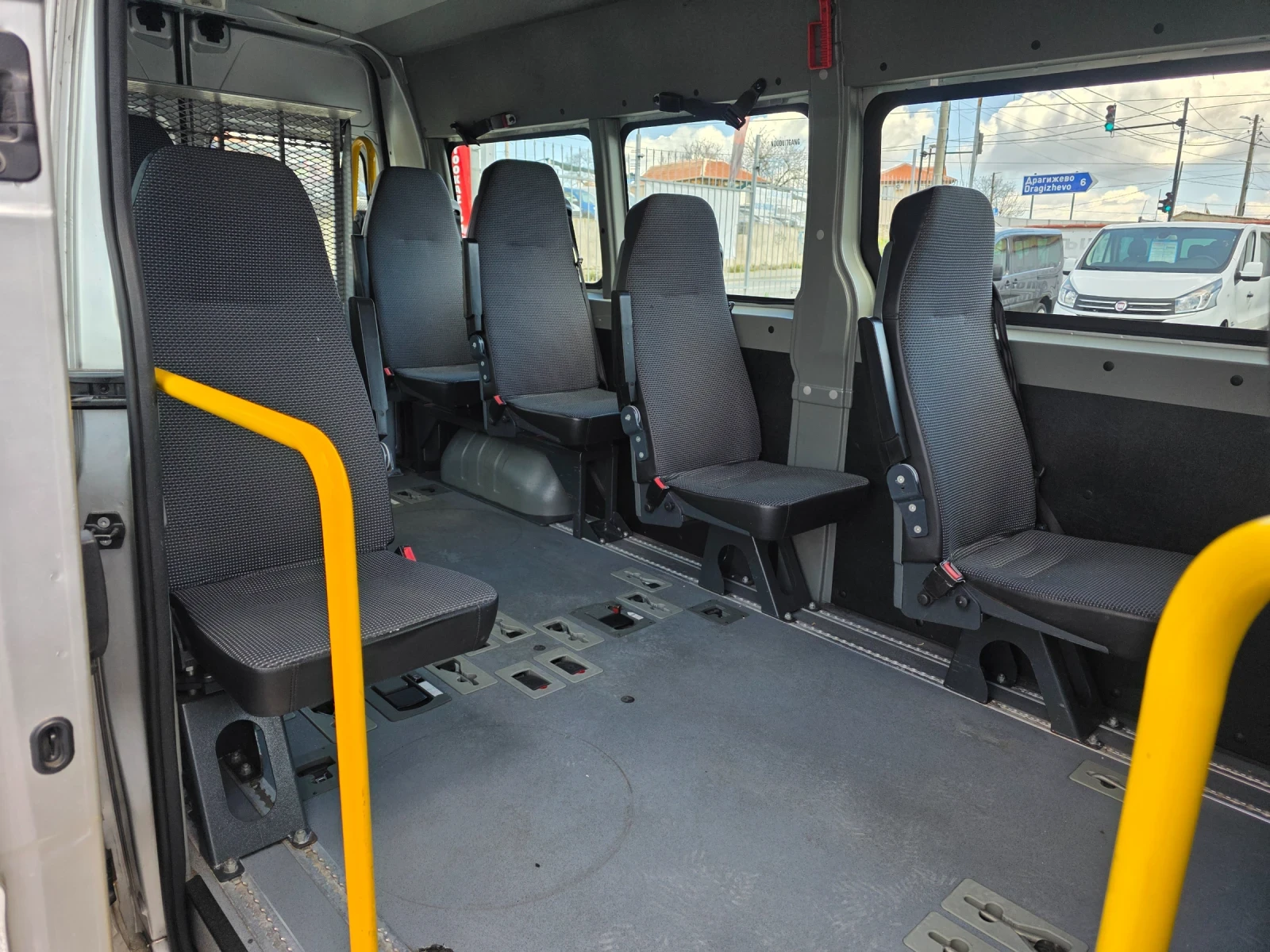 Renault Master 2.3dci 8+ 1 Рампа за хора с увреждания, снимка 13 - Бусове и автобуси - 54138141