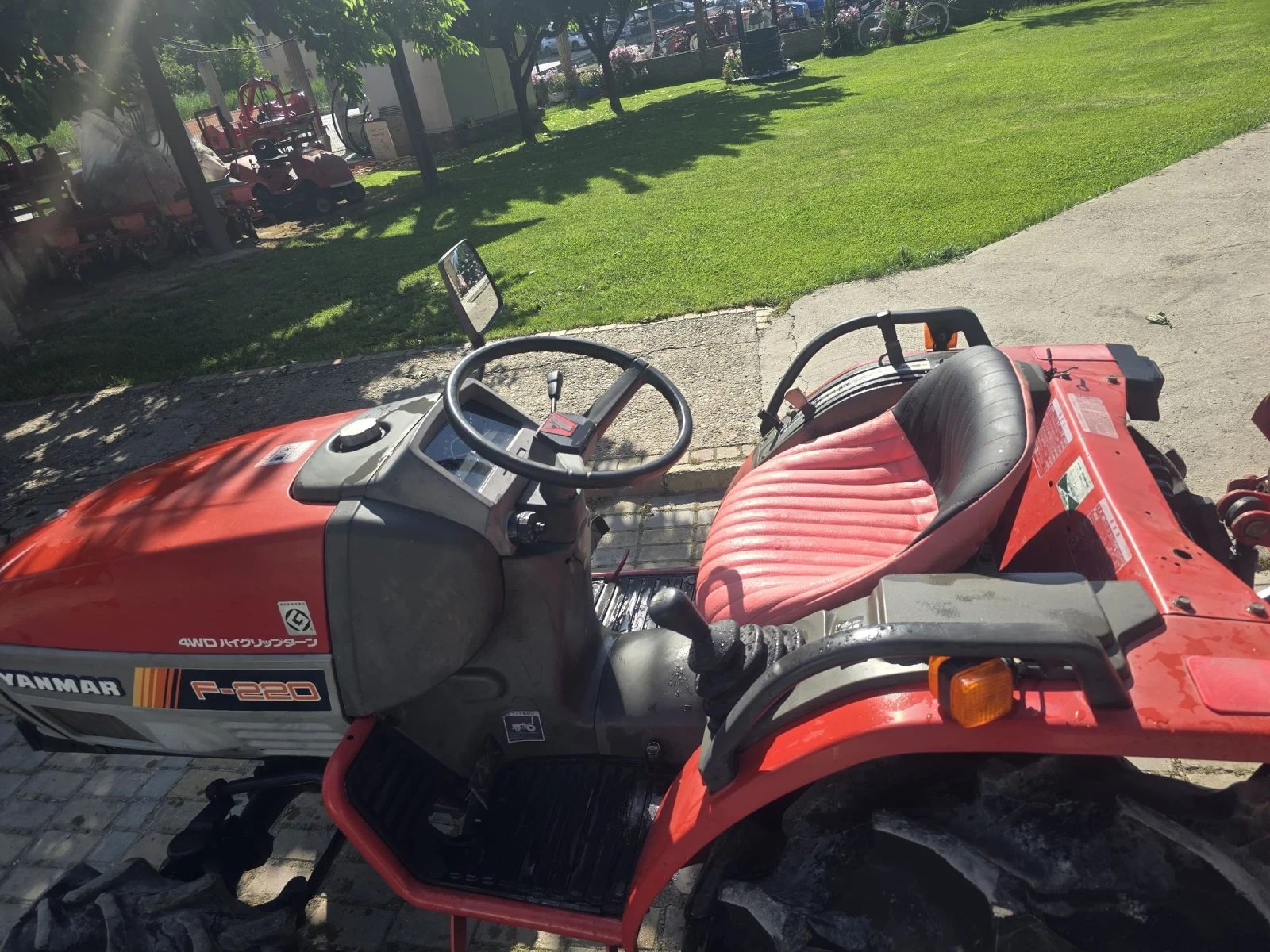 Трактор Yanmar F 220, снимка 3 - Селскостопанска техника - 54696375