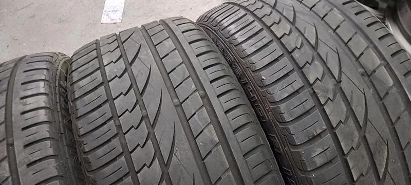 Гуми Летни 235/45R19, снимка 3 - Гуми и джанти - 33171841