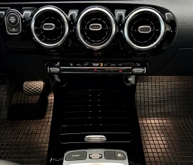 Mercedes-Benz CLA 180, снимка 14