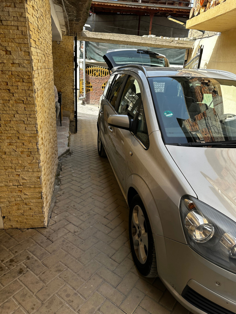 Opel Zafira, снимка 2 - Автомобили и джипове - 45296940