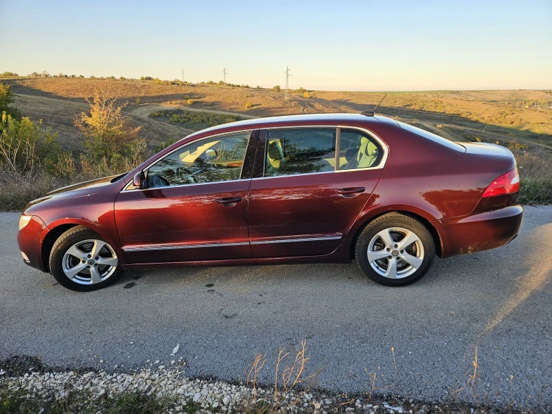 Skoda Superb 2.0TDI 170к.с., снимка 6 - Автомобили и джипове - 47728717