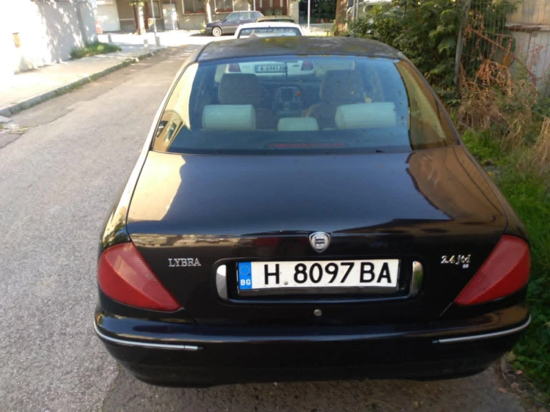 Lancia Lybra 2.4 jtd, снимка 4 - Автомобили и джипове - 48178366