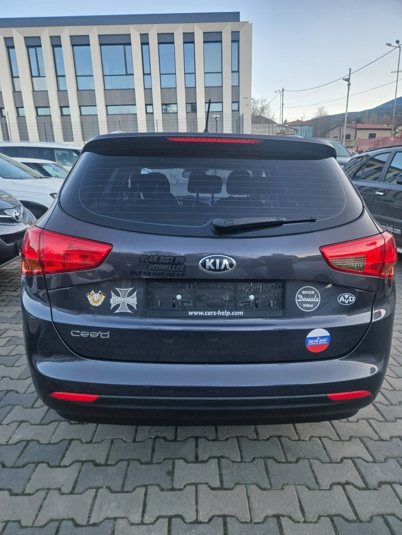 Kia Ceed 1.4 100 к.с. ЕВРО5/6 скорости, снимка 4 - Автомобили и джипове - 49422348