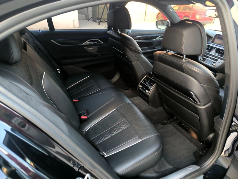 BMW 750, снимка 10 - Автомобили и джипове - 51676360