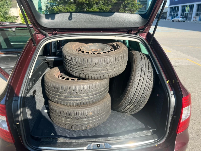 Skoda Superb 170 к.с. ФЕЙС КОЖА ПАНОРАМА , снимка 13 - Автомобили и джипове - 52067973