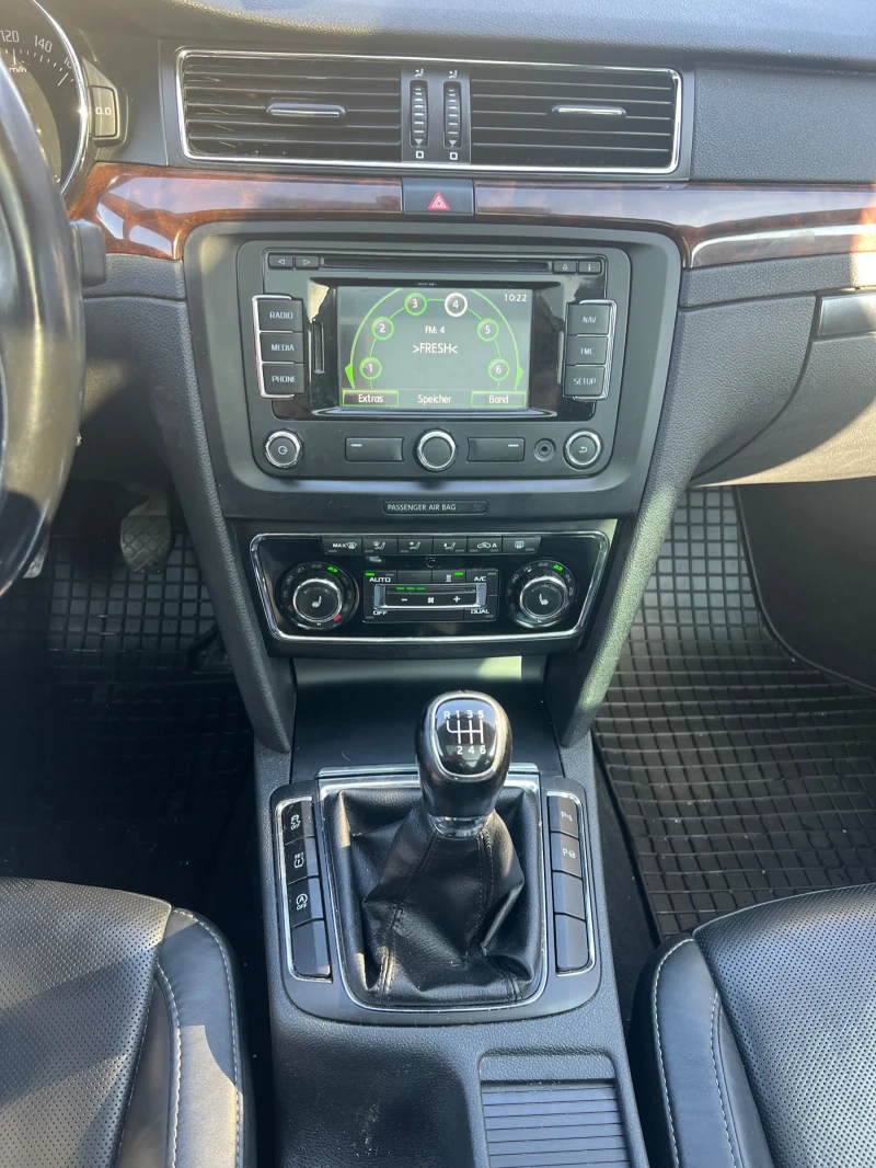 Skoda Superb 170 к.с. ФЕЙС КОЖА ПАНОРАМА , снимка 10 - Автомобили и джипове - 52067973