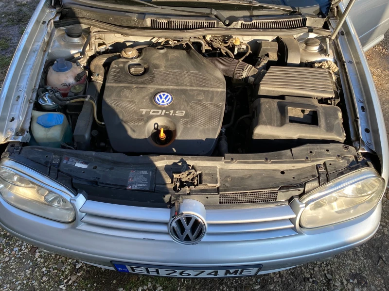 VW Golf 1.9 ТДИ, снимка 11 - Автомобили и джипове - 52967780