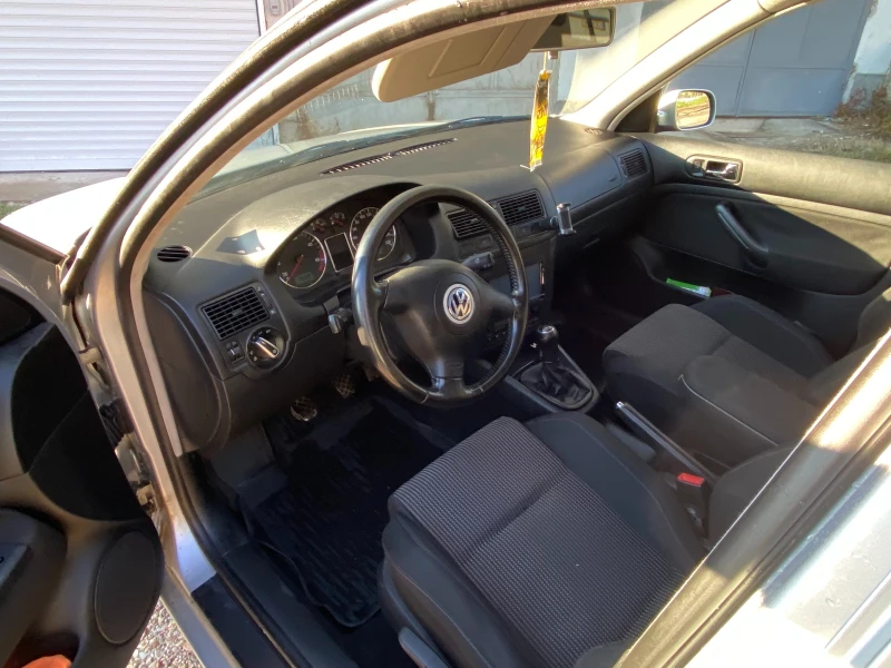 VW Golf 1.9 ТДИ, снимка 8 - Автомобили и джипове - 52967780