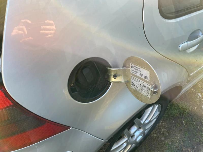 VW Golf 1.9 ТДИ, снимка 13 - Автомобили и джипове - 52967780