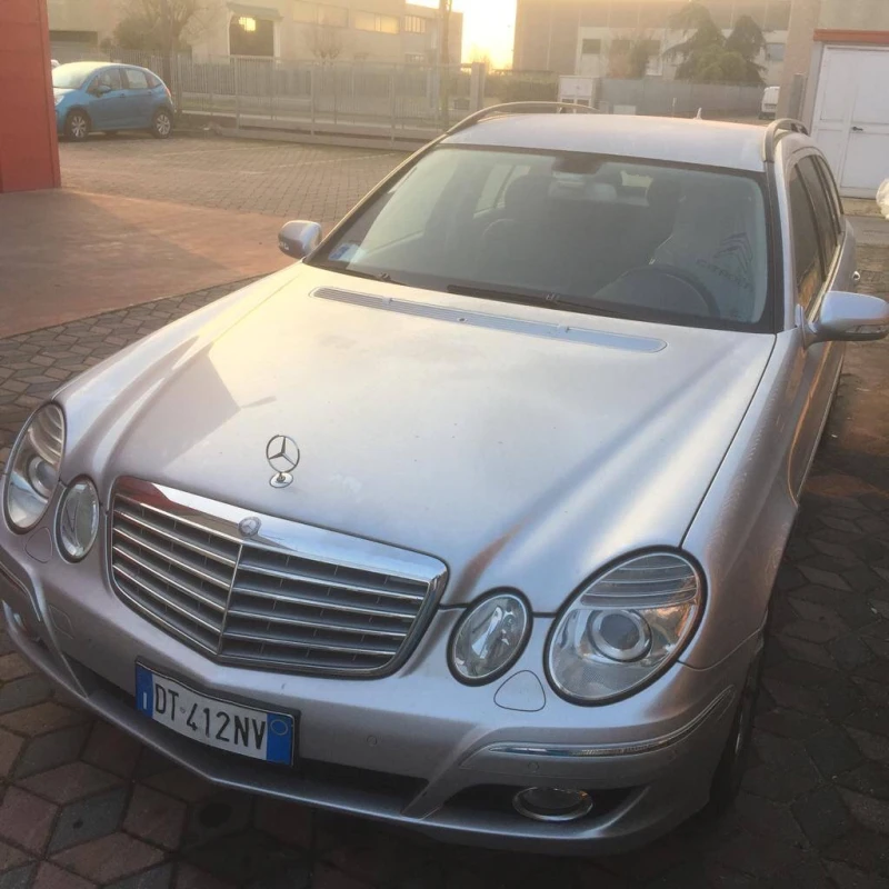 Mercedes-Benz E 280 3.0 v6 facelift, снимка 16 - Автомобили и джипове - 53193632