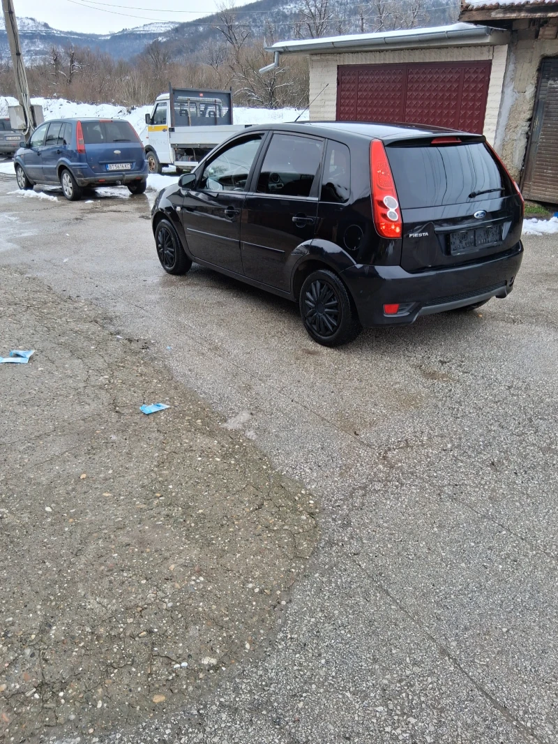 Ford Fiesta 1.4i, снимка 5 - Автомобили и джипове - 53584115