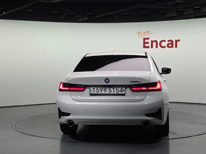 BMW 320  - изображение 4