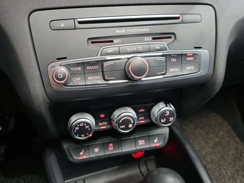 Audi A1 1.6 TDI, снимка 17 - Автомобили и джипове - 54124940