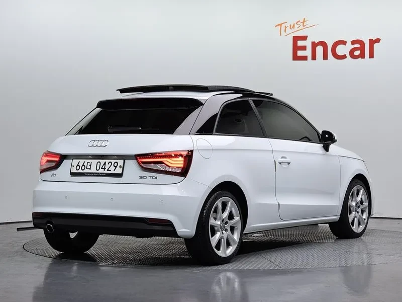 Audi A1 1.6 TDI, снимка 2 - Автомобили и джипове - 54124940