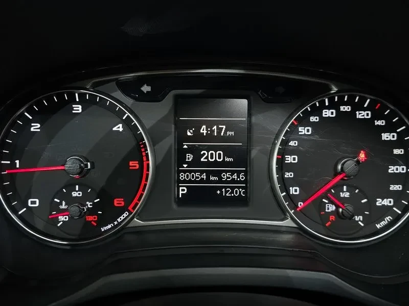 Audi A1 1.6 TDI, снимка 8 - Автомобили и джипове - 54124940