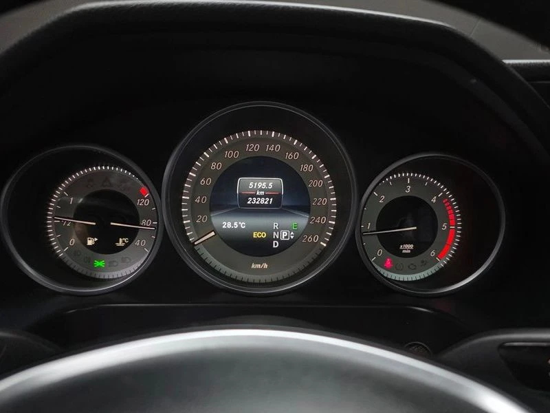 Mercedes-Benz E 220 E220 Bluetec Avantgarde Sport| 170к.с.| ВКЛ.ТЕХНОТ, снимка 12 - Автомобили и джипове - 55217584