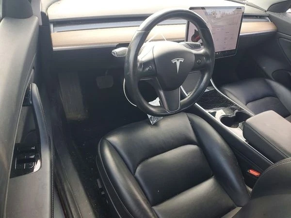 Tesla Model 3, снимка 9 - Автомобили и джипове - 56117884