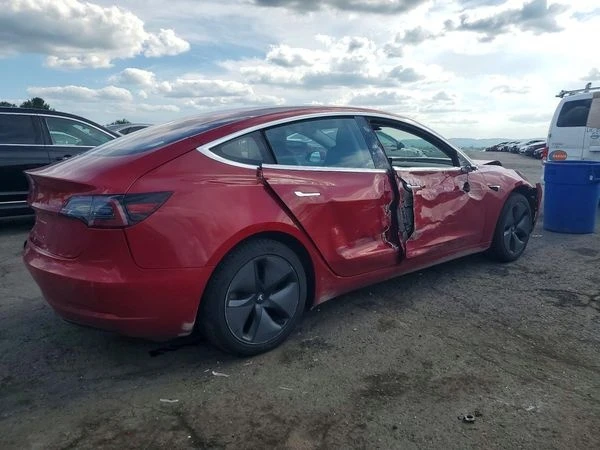 Tesla Model 3, снимка 4 - Автомобили и джипове - 56117884