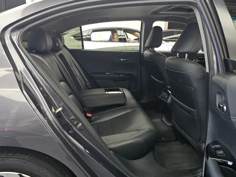 Honda Accord 2.4 9Th Generation, снимка 12 - Автомобили и джипове - 56589369