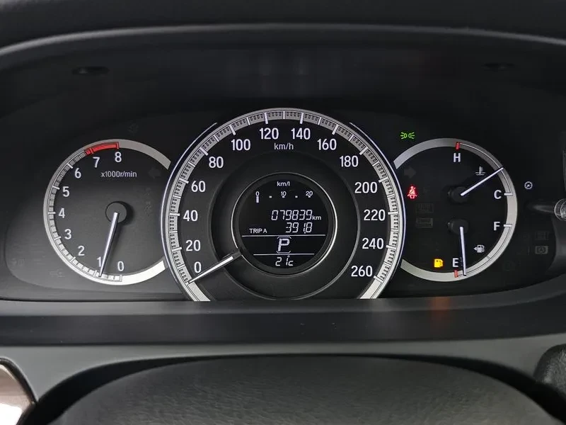 Honda Accord 2.4 9Th Generation, снимка 8 - Автомобили и джипове - 56589369