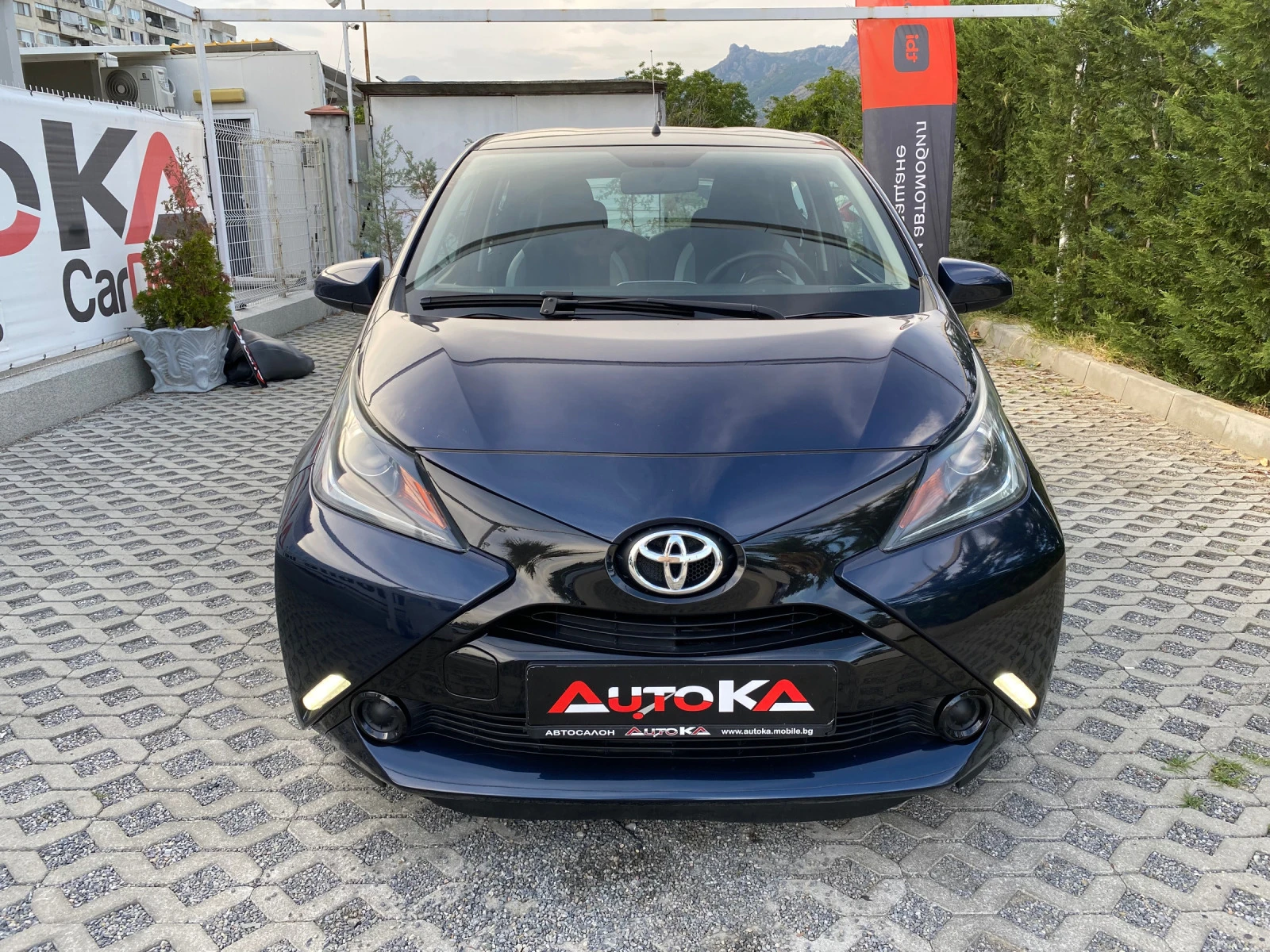 Toyota Aygo 1.0i-69кс= АВТОМАТ= КАМЕРА= КЛИМАТРОНИК= LED - [1] 