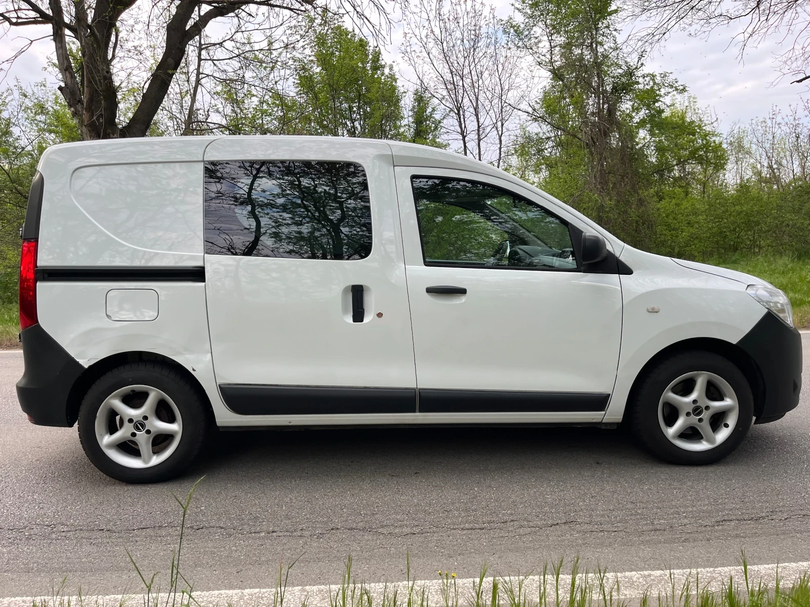 Dacia Dokker 1.6 Газ - изображение 4