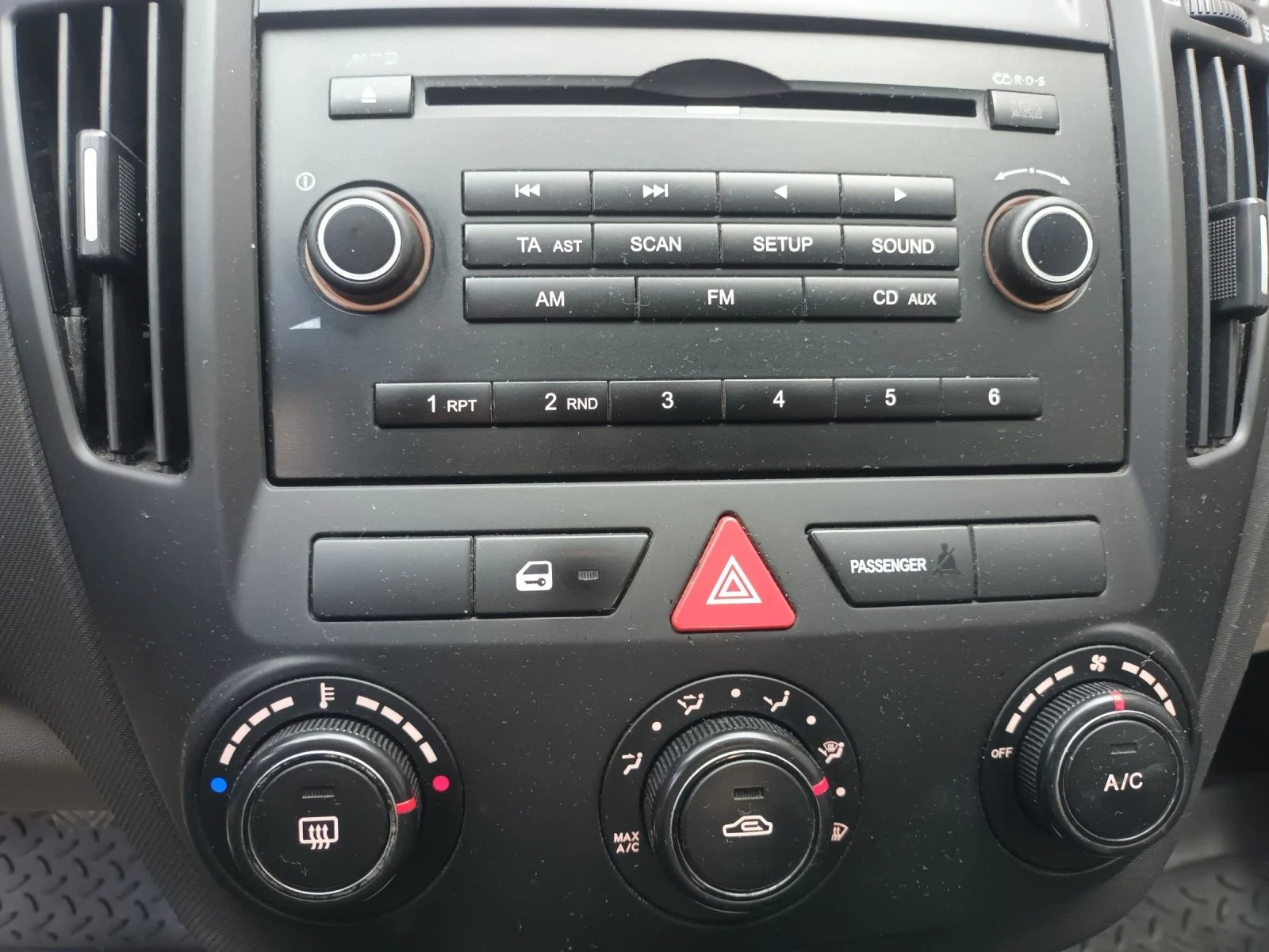 Kia Ceed 1.4 VVTI GAZ - изображение 3