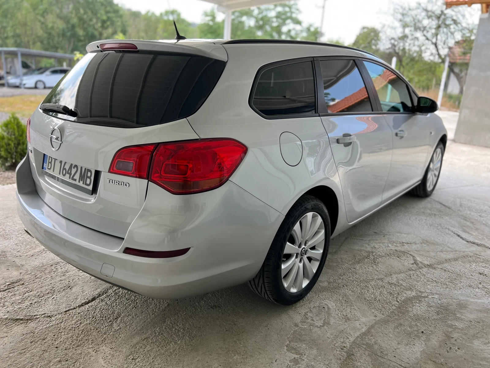 Opel Astra Astra J 1.4  I - изображение 3