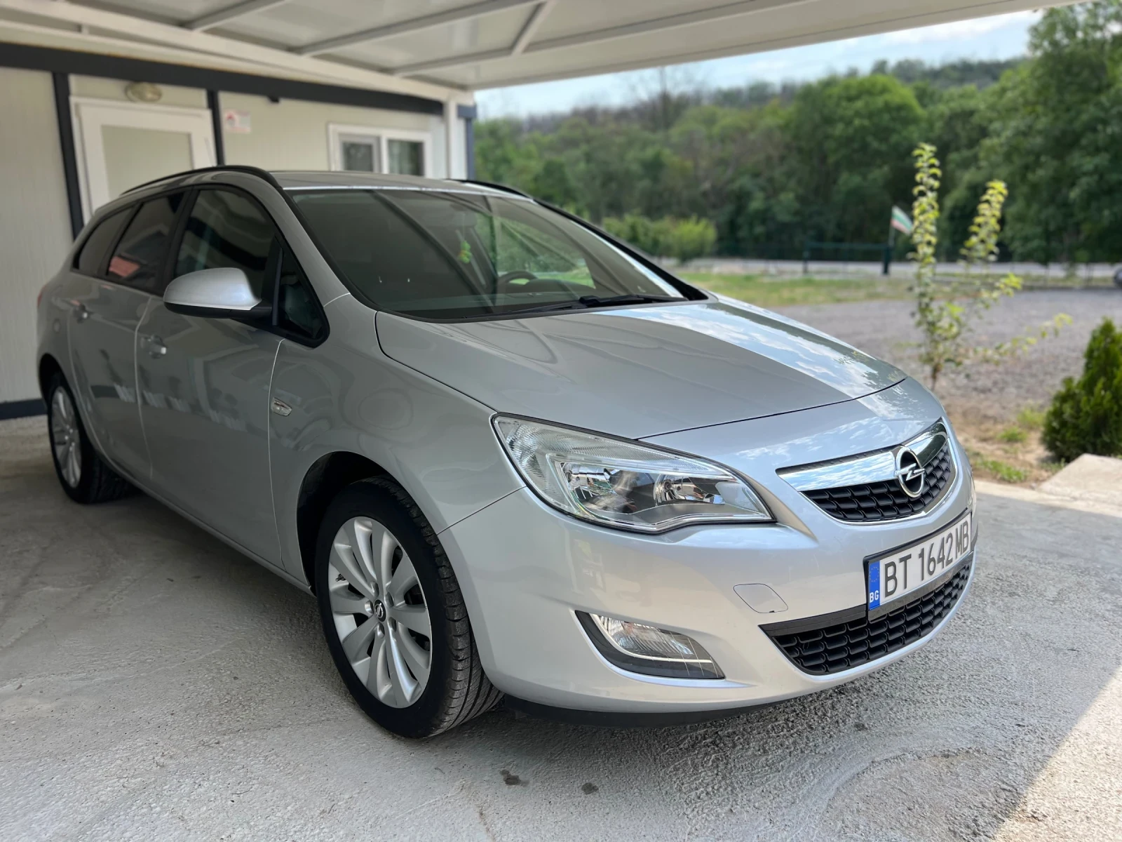 Opel Astra Astra J 1.4  I - изображение 6