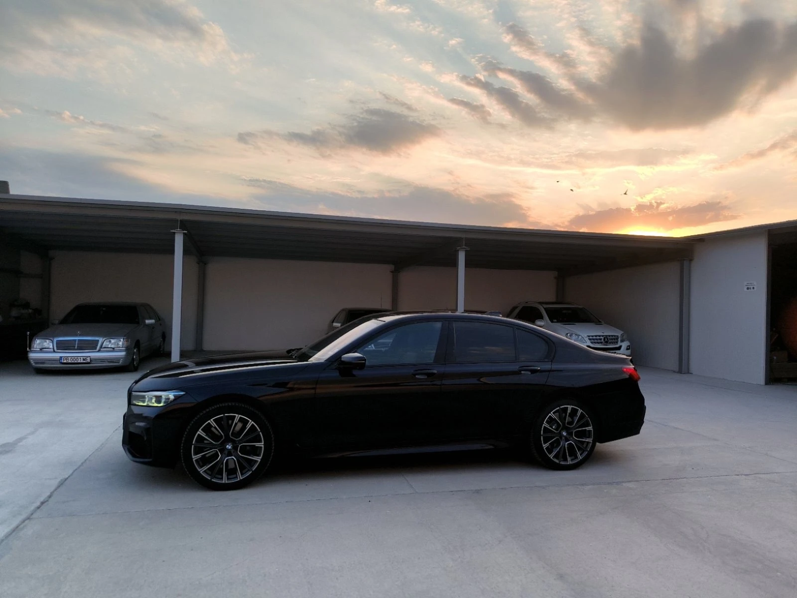BMW 750  - изображение 3
