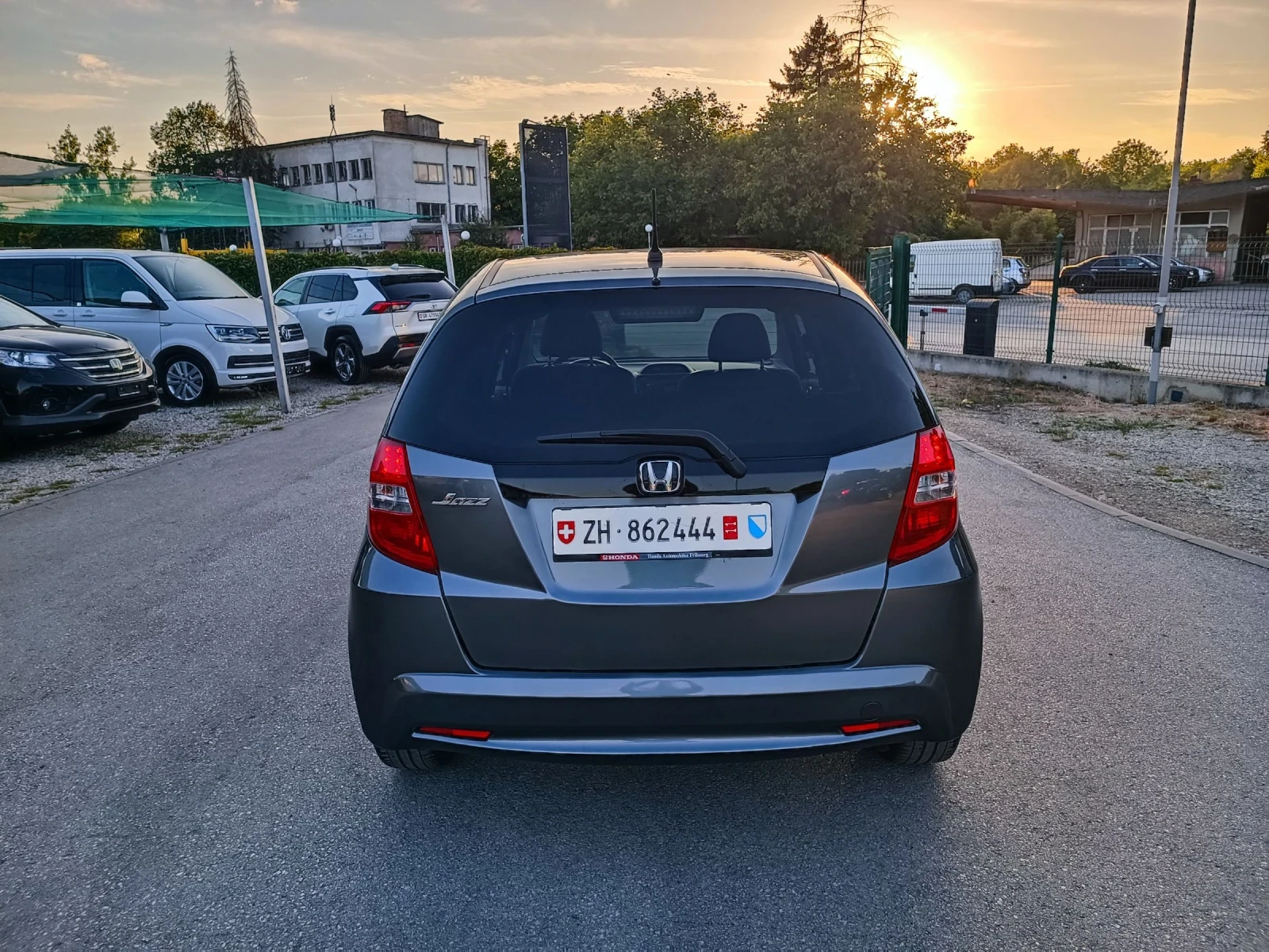Honda Jazz 1.4i-99кс-ШВЕЙЦАРИЯ-РЪЧКА - изображение 4