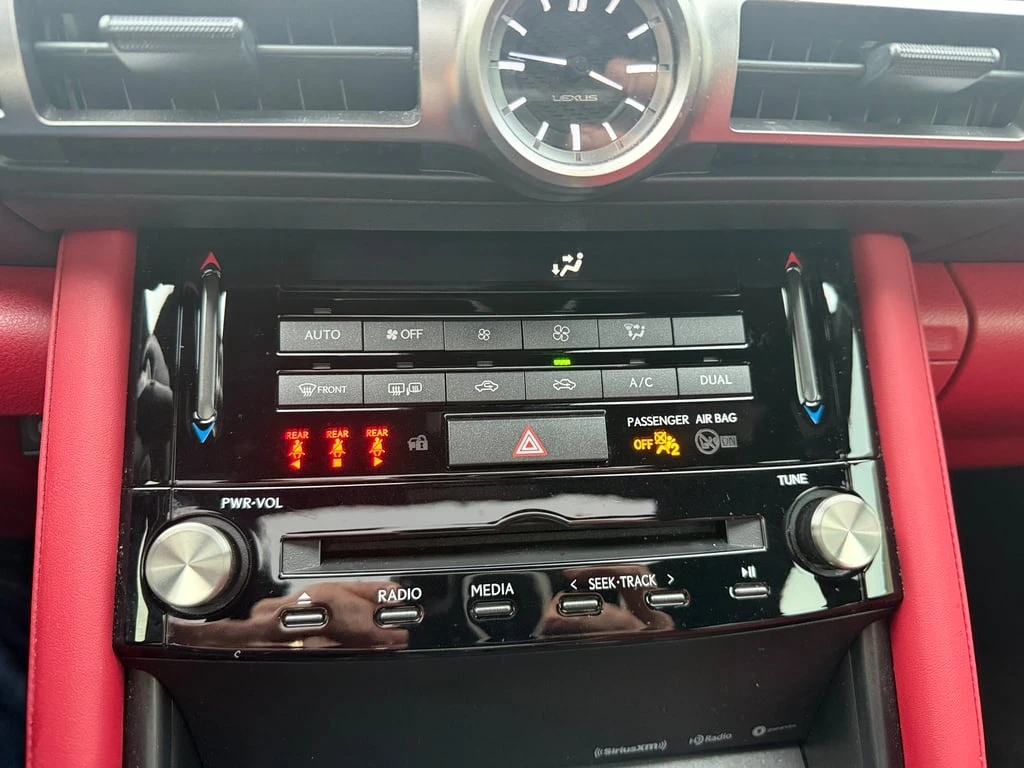 Lexus IS * 300 AWD * CARFAX * ��� ������������ ������ | Mobile.bg � ����������� 14