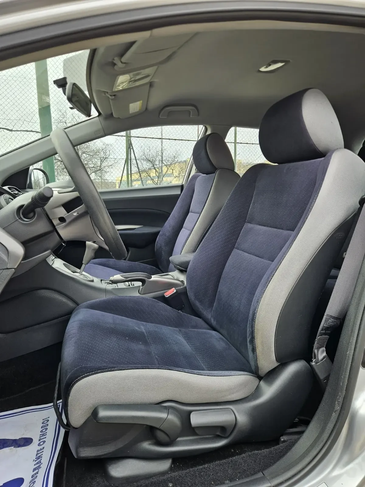 Honda Civic 1.8i-VTEC от представителство на Хонда, TUV 2026г., снимка 10 - Автомобили и джипове - 53588296