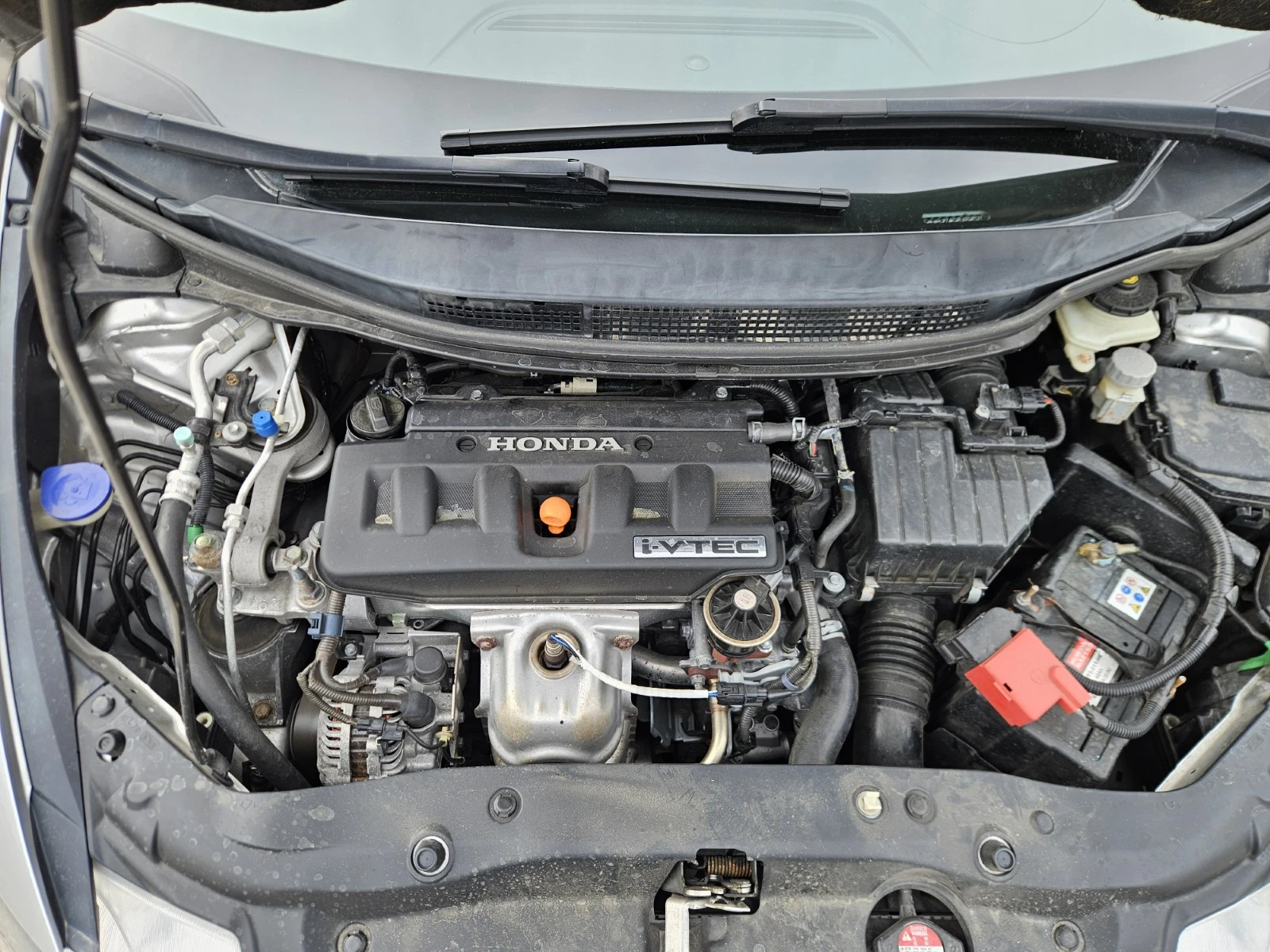 Honda Civic 1.8i-VTEC от представителство на Хонда, TUV 2026г., снимка 9 - Автомобили и джипове - 53588296