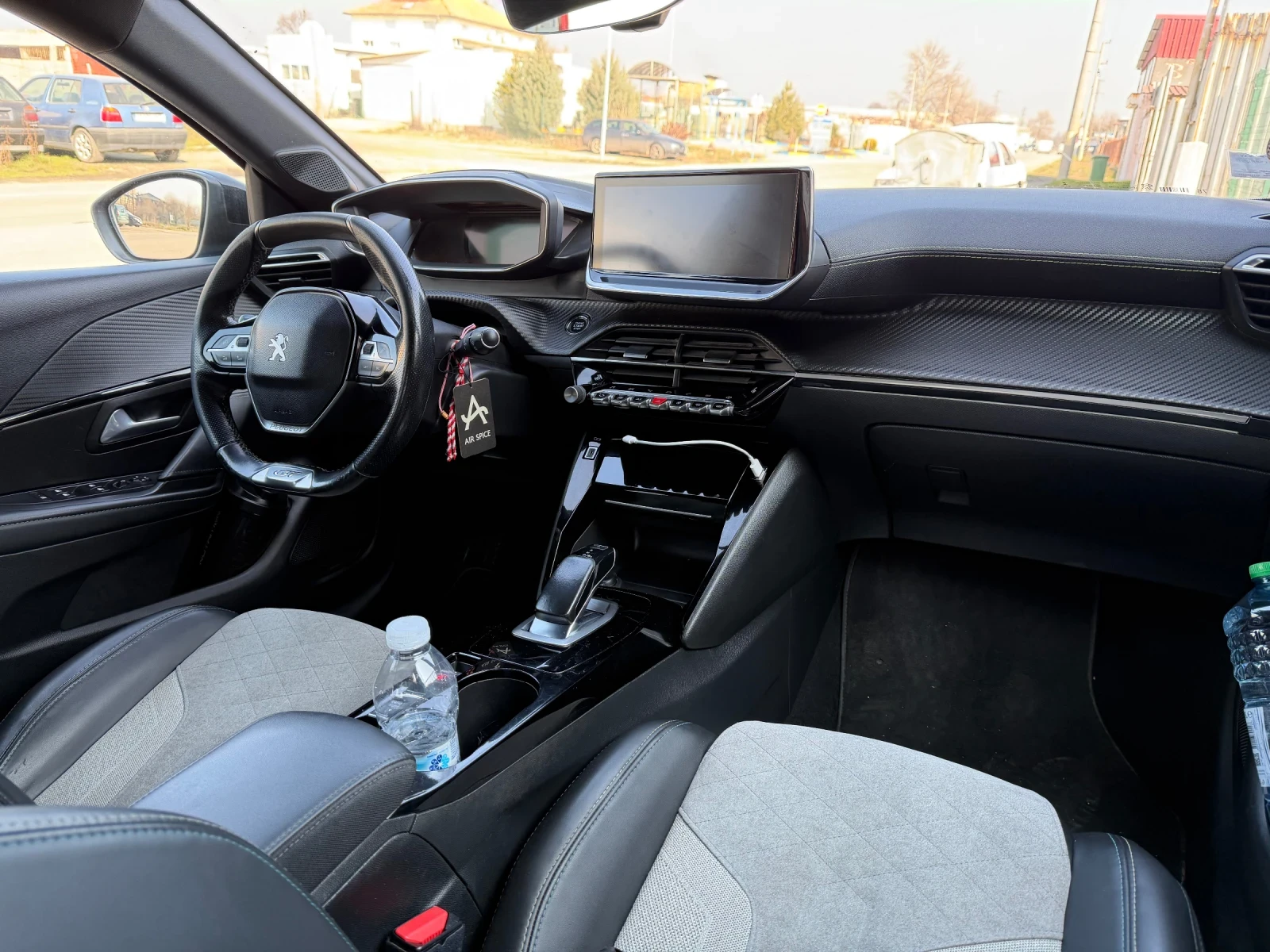 Peugeot 208 E 208 GT, снимка 8 - Автомобили и джипове - 53706105