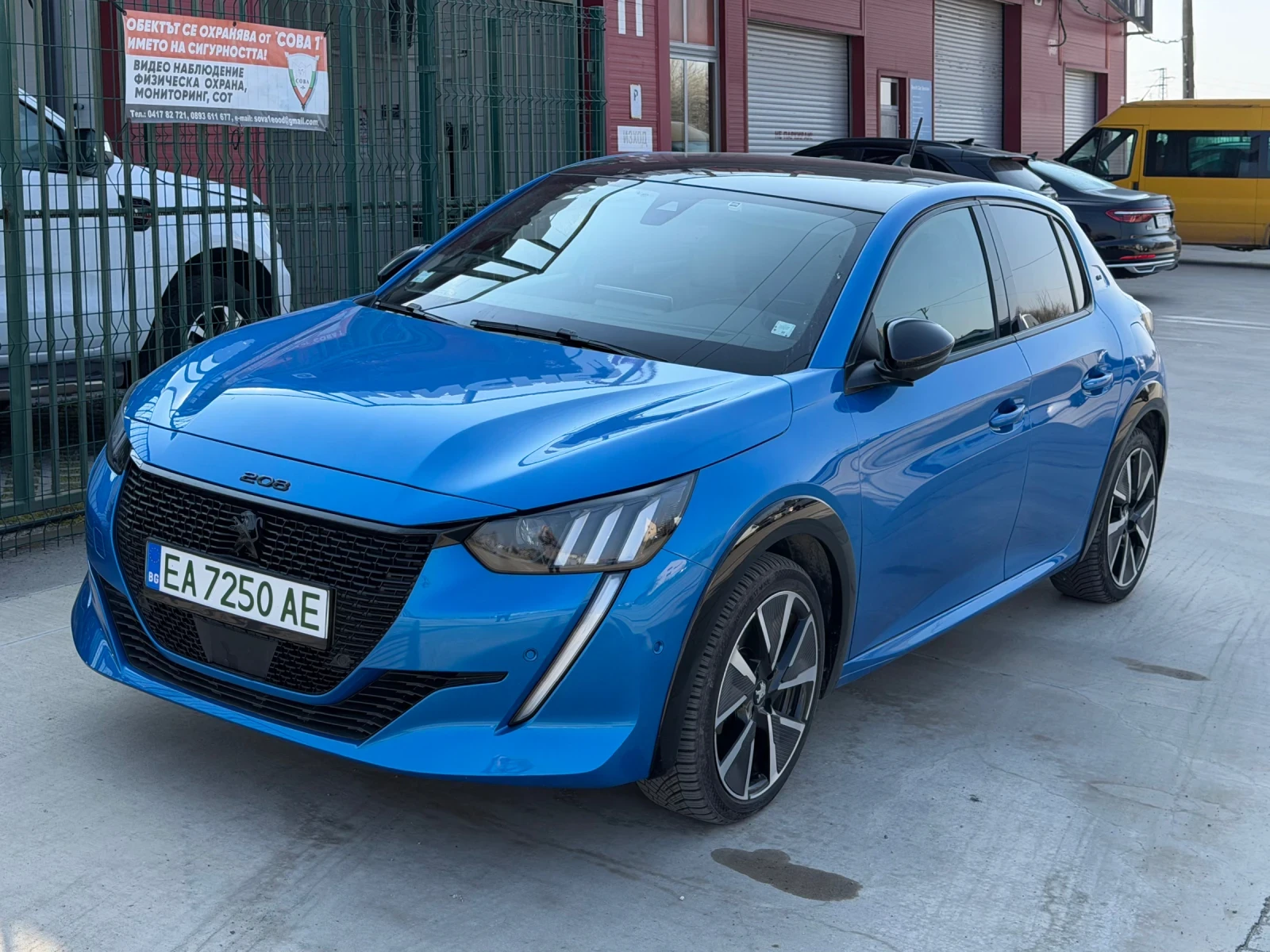 Peugeot 208 E 208 GT, снимка 9 - Автомобили и джипове - 53706105