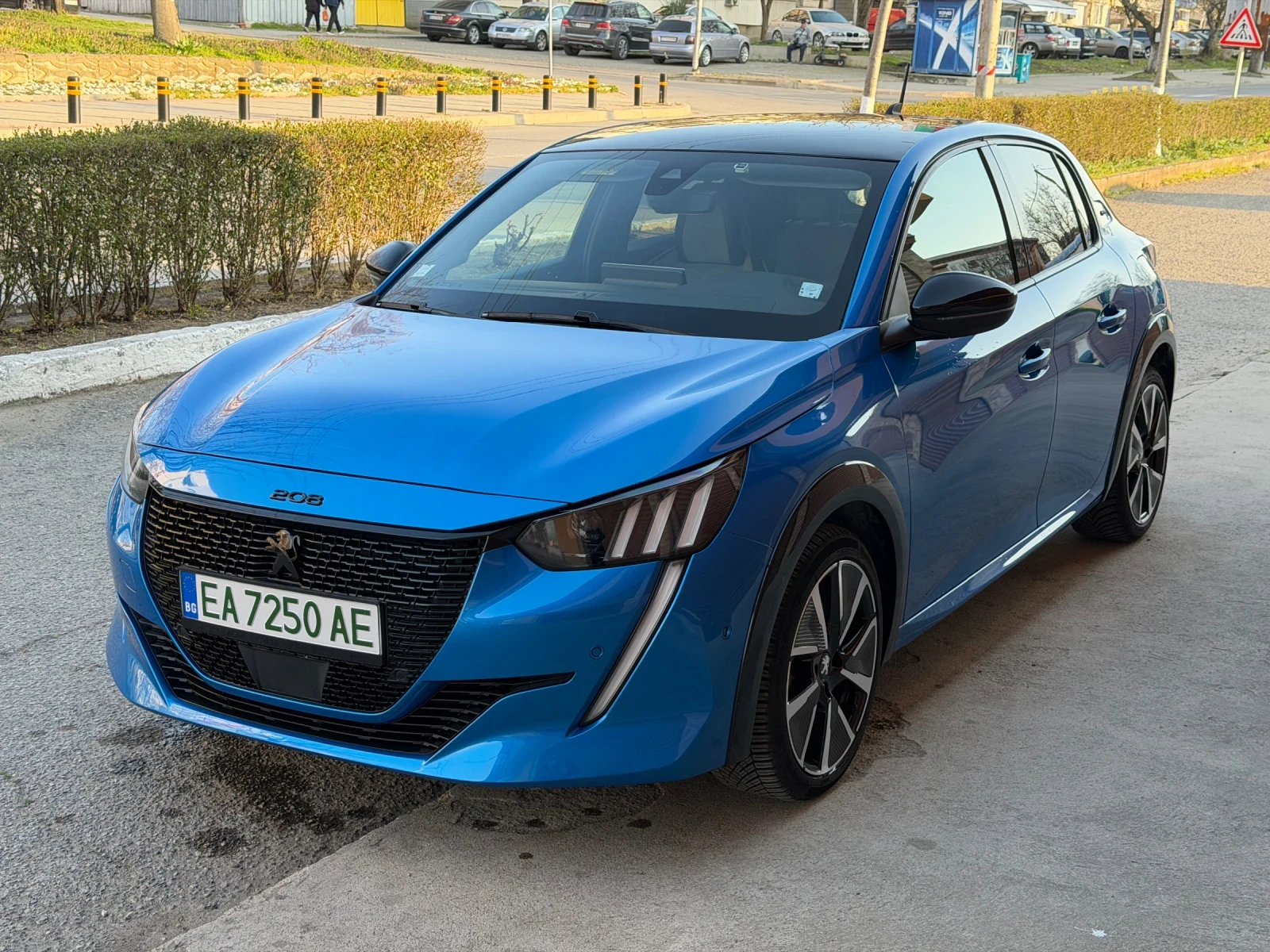 Peugeot 208 E 208 GT, снимка 15 - Автомобили и джипове - 53706105