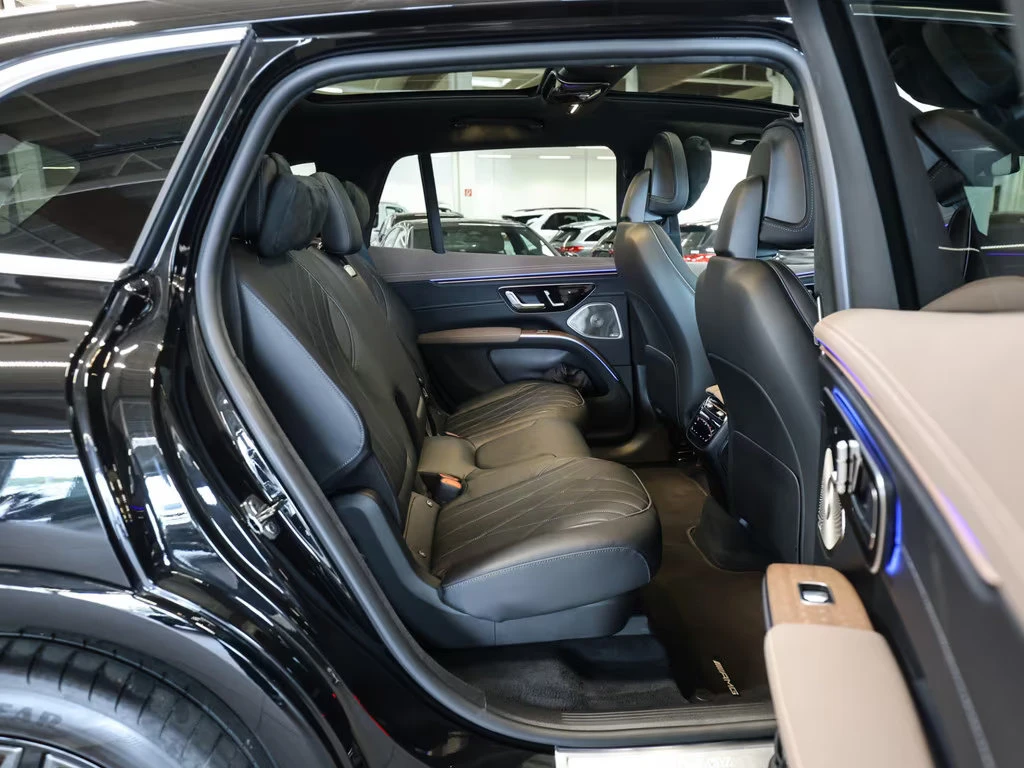 Mercedes-Benz EQS 450+ SUV/360HP/AMG/DISRT/PANO/HUD/MASS/163z, снимка 11 - Автомобили и джипове - 53861868