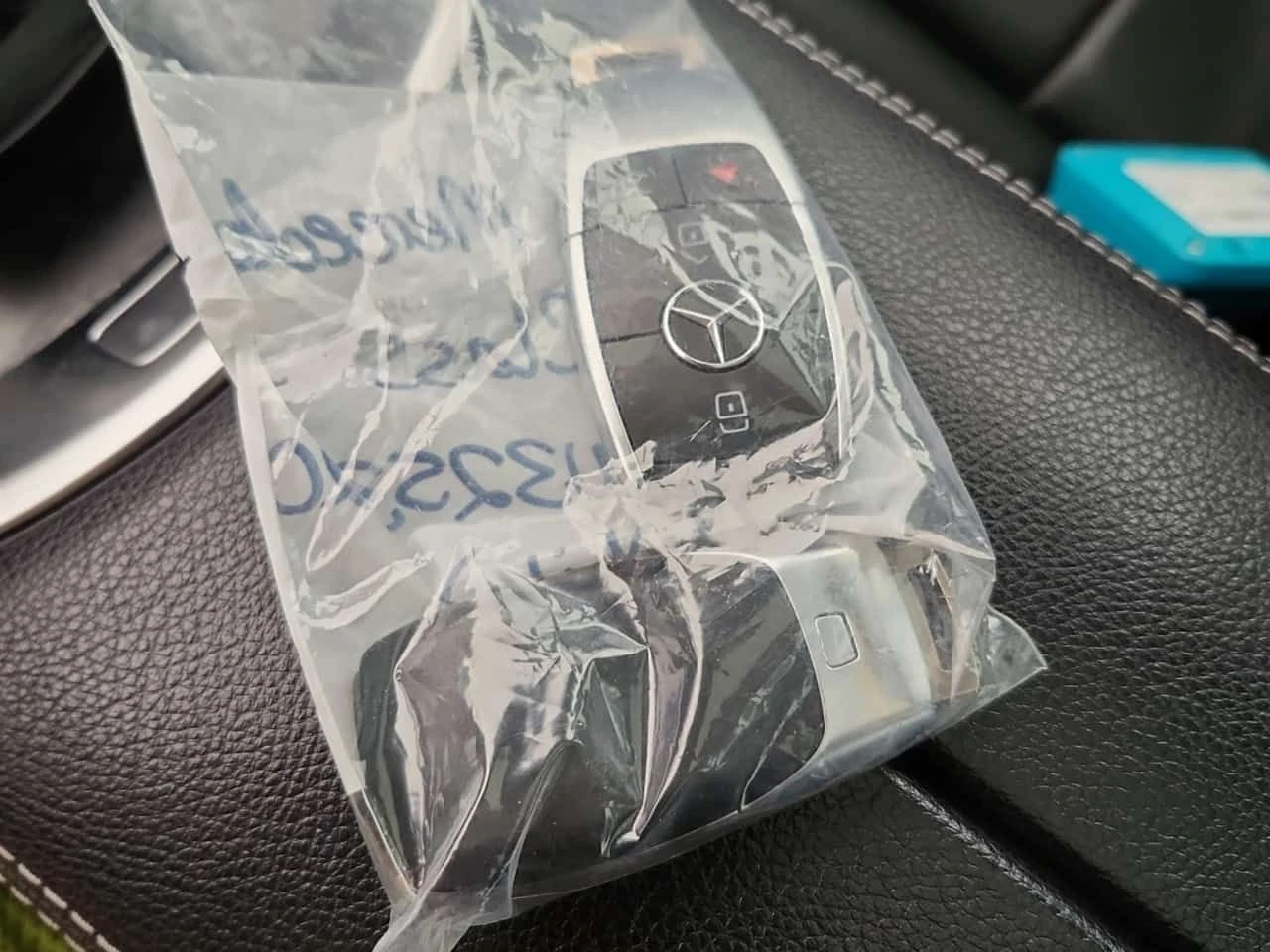 Mercedes-Benz C 300 PANORAMA| ПОДГРЕВИ| 2 КЛЮЧА| , снимка 17 - Автомобили и джипове - 53946866