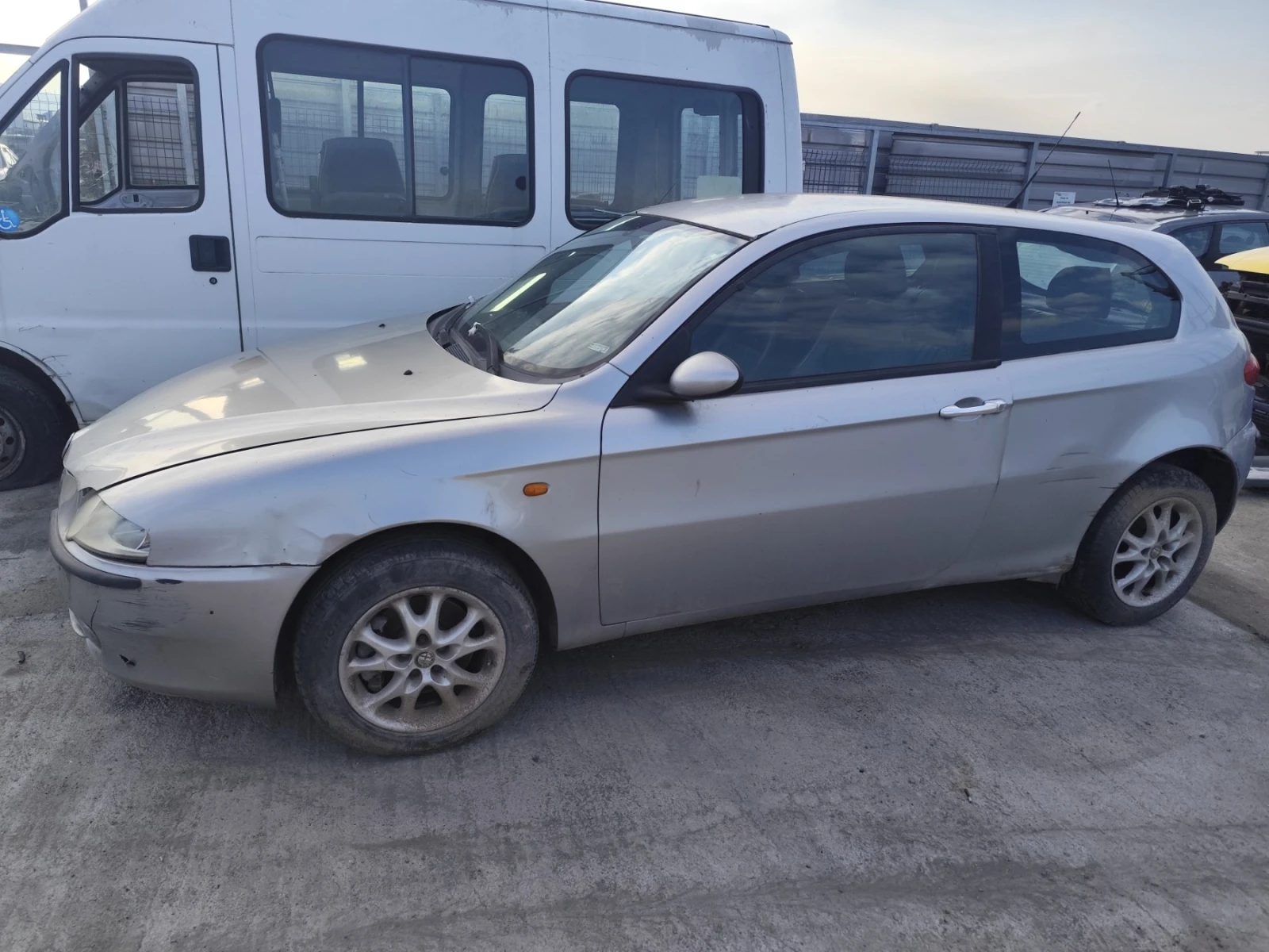 Alfa Romeo 147 1.6, снимка 2 - Автомобили и джипове - 53976353