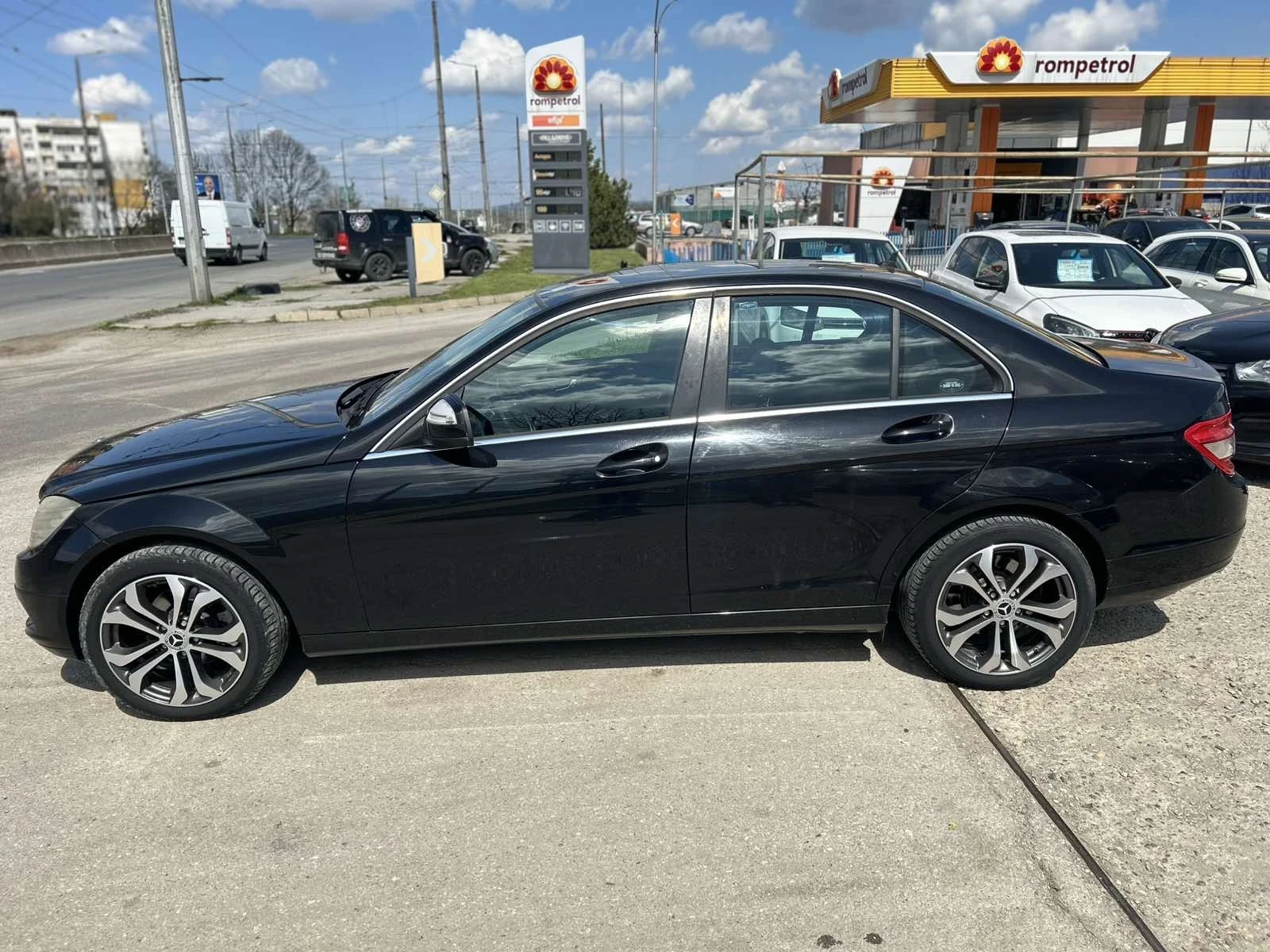 Mercedes-Benz 220 CDI, снимка 4 - Автомобили и джипове - 54178330